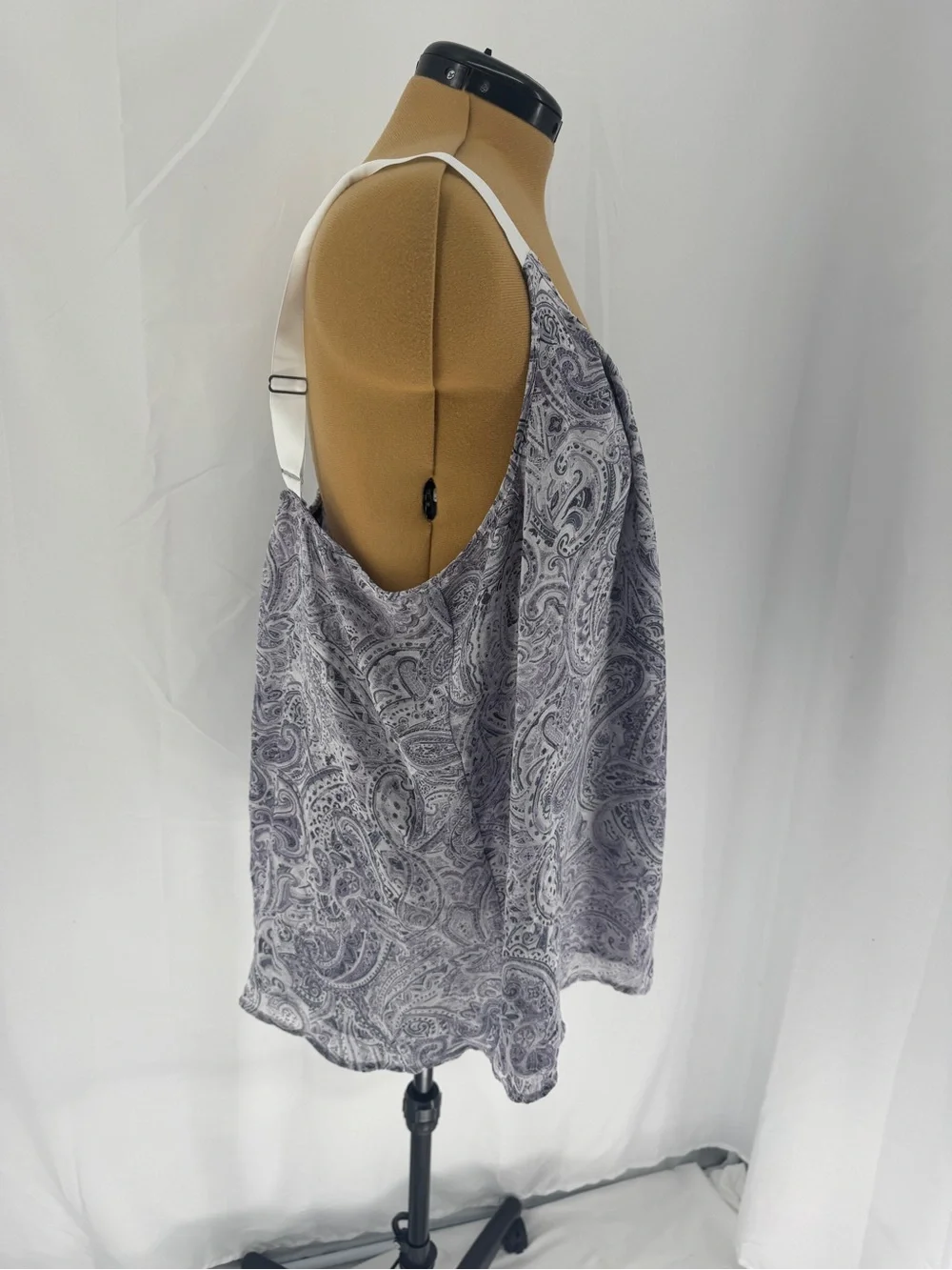 Lane Bryant Pale Lavender Paisley Camisole with White Straps 0148 - Picture 2 of 5
